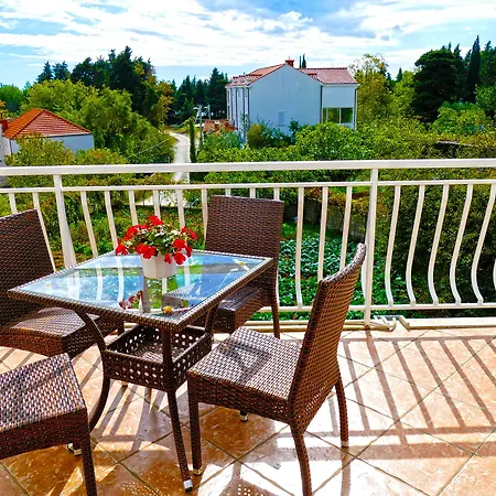 Martinovic Apartment *
